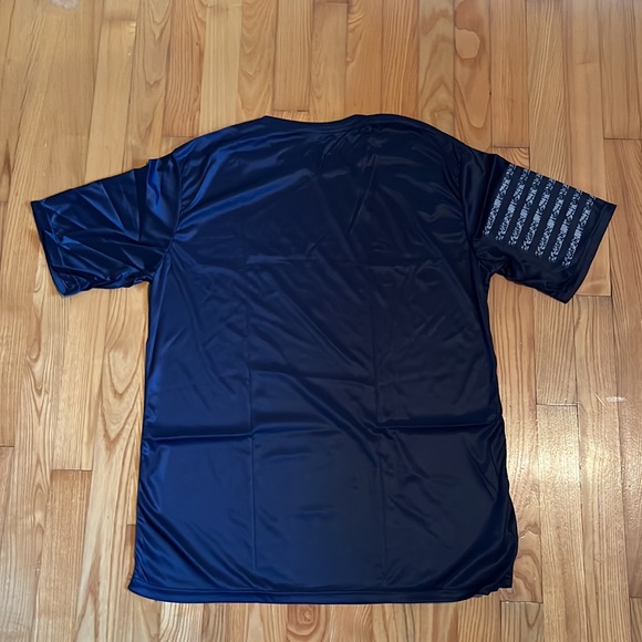 Black “What doesn’t kill me better start f****** running “. T-shirt - Picture 3 of 4